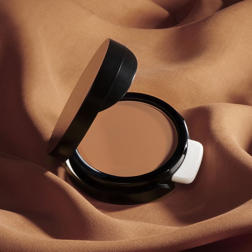 YOUNIQUE Color:Chenille TOUCH complexion+ pressed powder foundation